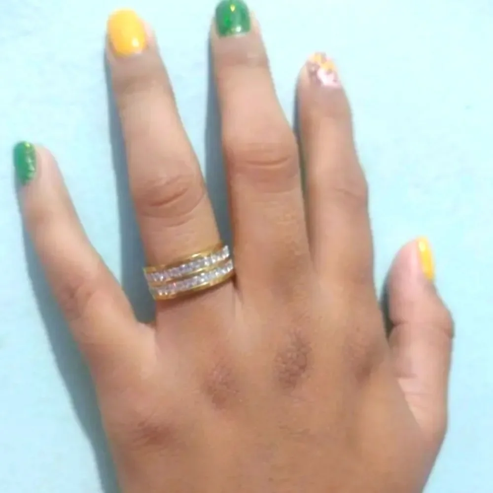 Diamond engagement ring